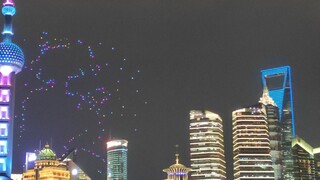 Dilraba's birthday was supported by drones on the Bund on June 3, and the reactions of passers-by we