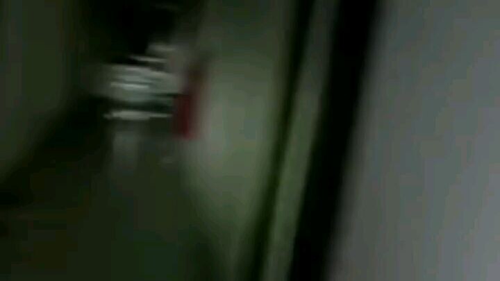 pocong itu harus hitam( jumpscare alert)