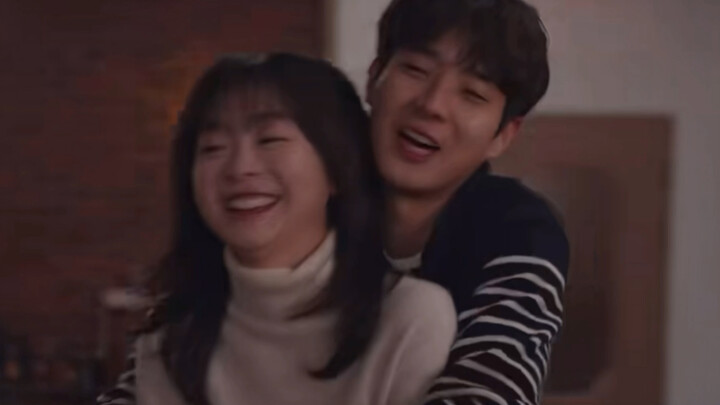 Ya ampun, ini bau asam cinta, tapi tak bisa menghentikan bibiku tertawa hahahaha #thatyearwe #choiwo