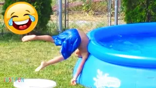Videos De Risa 😂 Videos Graciosos - Niños chistosos jugando piscinas de agua & albercas