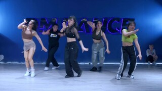 【Orange Choreography】Machine Gun｜BT female killer laughs and shoots