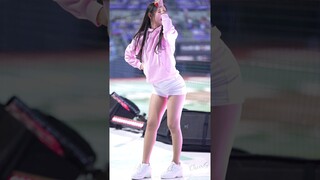 팔에 힘이빠진 찌나뇽ㅋㅋ 김진아 치어리더 Kim Jina Cheerleader #직캠 #프로야구 #fancam