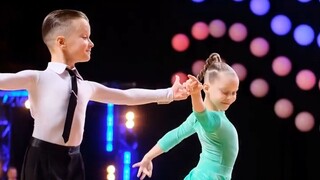 Look at the makeup of the Russian little athletes! The moment of winning! Please give children back 