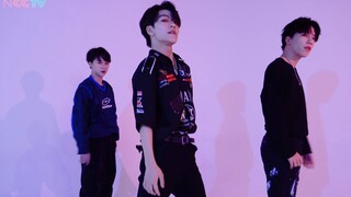 Nhảy cover "Turn Back Time" - WayV