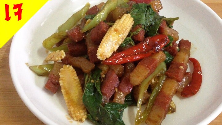 อาหารเจ ผัดกะเพราหมูกรอบเจ Stir fried crispy vegan pork with basil