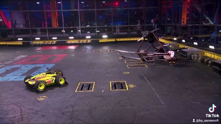 hypershock vs mamoth #battlebots