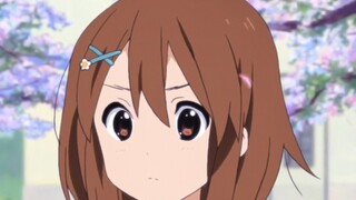 A netizen met Yui Hirasawa on the street and exclaimed that she is so beautiful!