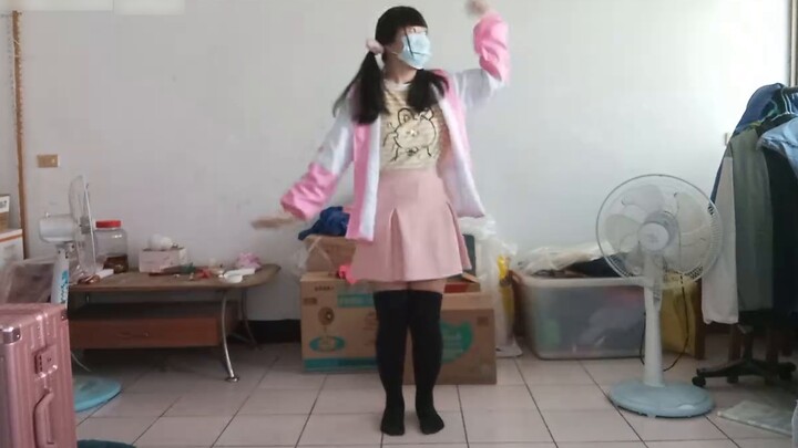 A Taiwanese girl, a super cute dance in kindergarten, you are forced to blink "Cattail grass on the 