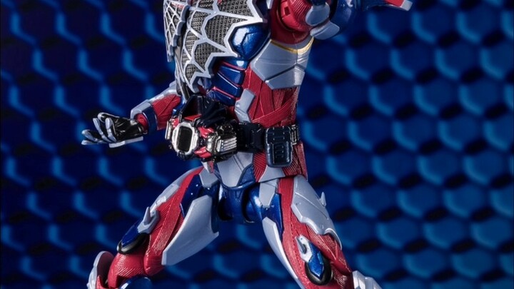 Kamen Rider SHF dan patung tulang asli akan dirilis pada bulan Juli-Agustus