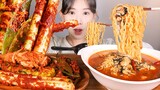 라면이 땡기는 날🍜 굴 듬뿍 주먹감자라면+틈새라면 대파김치 오이김치 겉절이 고추김치 먹방 Spicy Ramen & Spicy Kimchi mukbang korean food