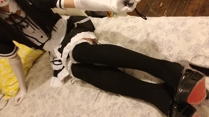 First time wearing a maid outfit for the camera =w=