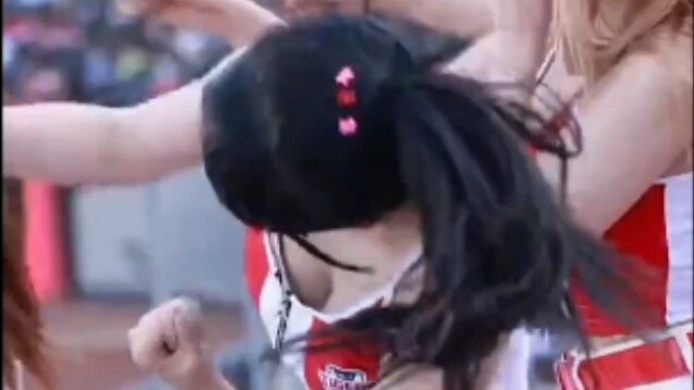 South Korea's cheerleading captain Lee Da-hye doesn't envy mandarin ducks or immortals, she only env