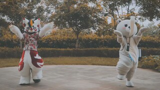 [AI 转 4K][Aaron-小海 和 牵然熊 的 Fursuit Dance] 极乐净土