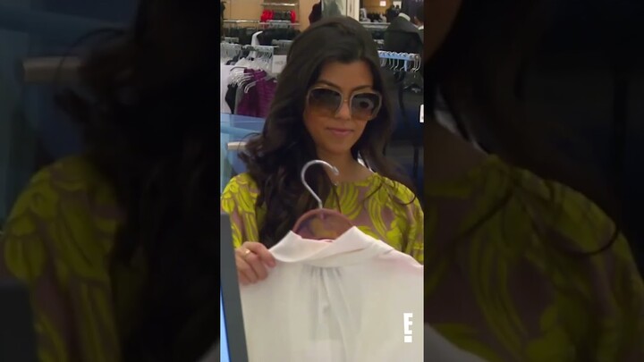 #KrisJenner & #KourtneyKardashian expose #KimKardashian's shopping addiction 🤑 #shorts