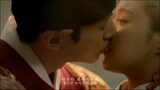 Phim ảnh|Cổ Tay Áo Màu Đỏ|Nụ hôn đầu