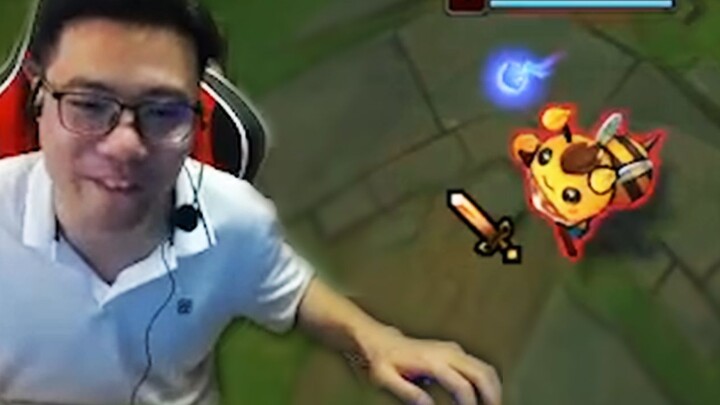 Da Sima tersentuh oleh kulit Teemo dan mengklaim bahwa itu adalah kulit hantu untuk menyiratkan bahw