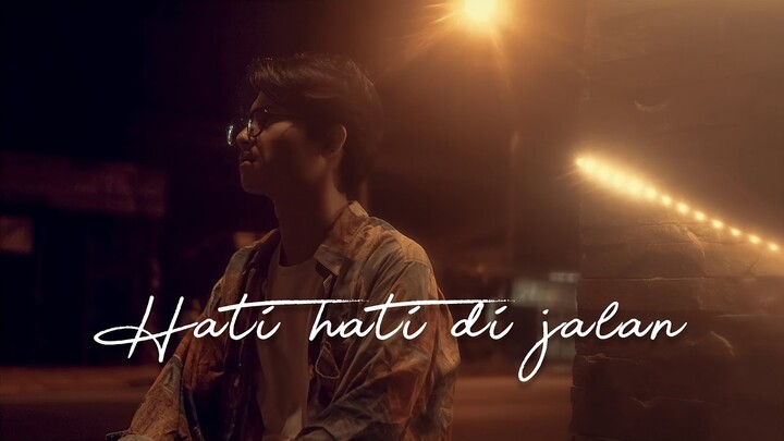 Hati-hati di jalan - TULUS (Masee COVER)