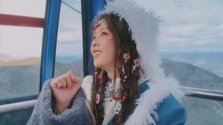 Bailu Song Yuqi membahas perbedaan antara aktor dan penyanyi saat melihat ke kamera