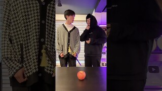 ISSEI funny video 😂🍎😂 with BeatboxJCOP 🇯🇵🤝🇰🇷