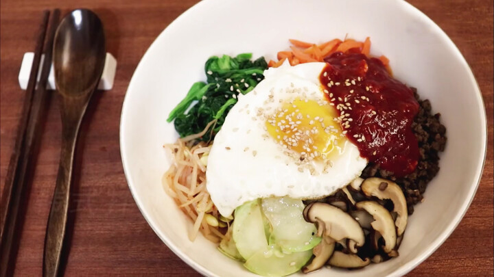 Cách làm cơm trộn rau củ bibimbap siêu dễ