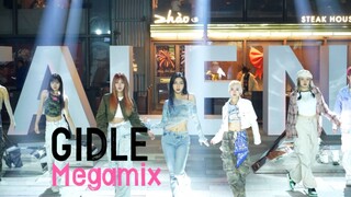 【GIDLE】城市街头快闪！空降女娃歌曲舞蹈串烧全程高能Remix版