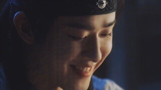 /角征/角对征/Dia adalah pencuri yang mencuri hati. Alis di bawah matanya terus berputar di sekitarku. Ten