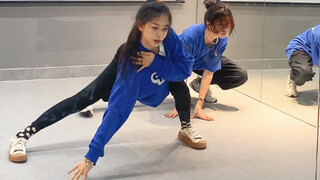 街头女战士｜高中生翻跳【runtheworld】练习室