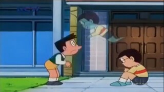 Doraemon sedotan hantu