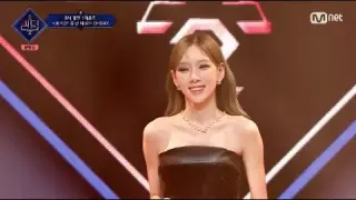 Taeyeon being a goddess appearing at 'Queendom 2' 3rd stage performance