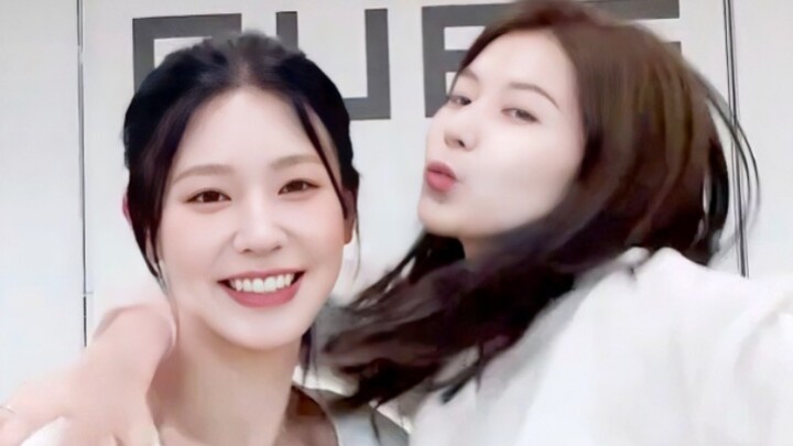 【Jo Miyeon+Sana】Queencard Challenge! The cutest in the world!