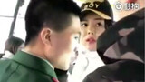 A girl from Northeast China pushed a soldier boy onto a bus seat and refused to give up her seat