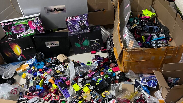Unboxing of Kamen Rider's lucky bag! Free Kamen Rider belt on New Year's Day!