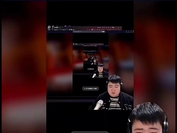 I watched myself while watching live video: