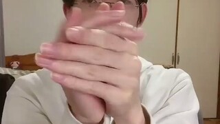 The Japanese guy’s finger dance ~ Another real technical talent!