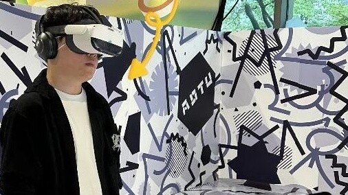 [พื้นที่ขนาดใหญ่เว้า-นูน VR] ครู Daniel CV Dabai เช็คอิน