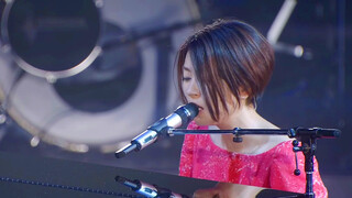 "First Love" - Hikaru Utada (bản live)