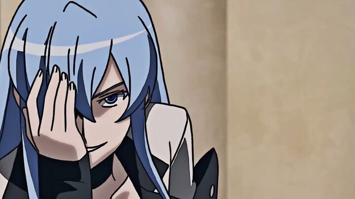 The appearance of General Esdeath is so oppressive.