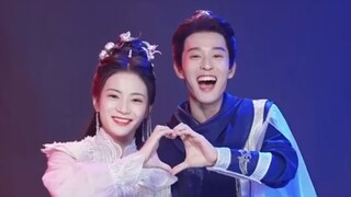 Vở kịch mới đã có, cô ấy rất vui khi nhảy điệu nhảy này