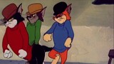 Tom and Jerry's WOWS #3: The Russians are on one ship, killing a bunch of ships. The feud between th