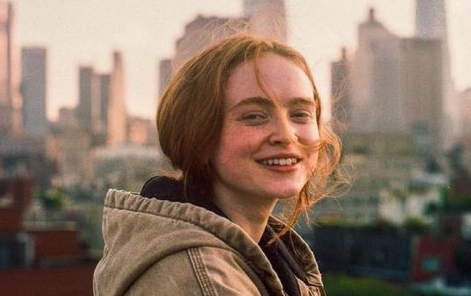 "Max terlihat seperti Autumn yang berubah menjadi seorang gadis" [Stranger Things/Sadie Sink]