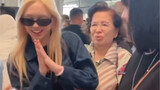 【BABYMONSTER】chiquita returns to South Korea and Thailand airport to say goodbye to her family after