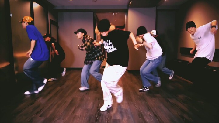 Kyoka's cool and easy hip-hop routine