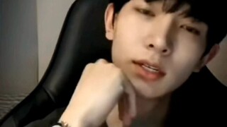 POV: Heeseung as your gamer boyfriend