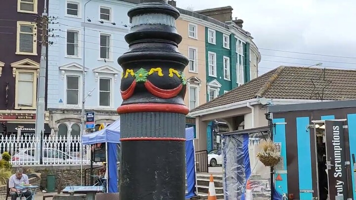 tourist  arriving here in cobh after pandemic