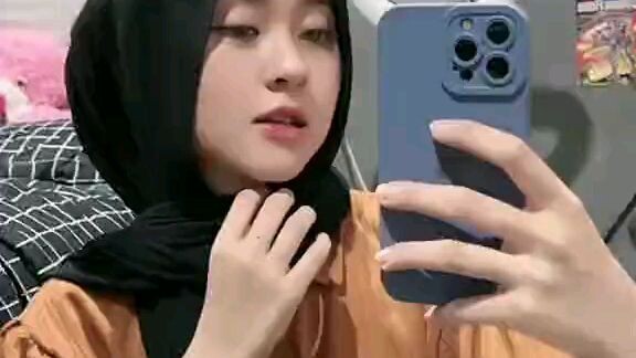 Cantik berhijab