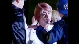 [BTS] Tổng hợp những tình huống bị thương của Kim Seok Jin