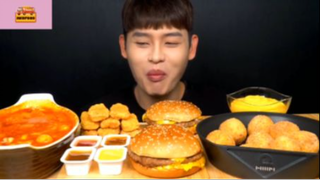 Mukbang Tokboki và hamburger #anngon