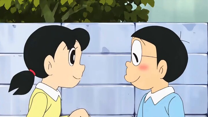 Nobita plays a spy game with the blue fat man and asks the blue fat man to help him steal the zero-s