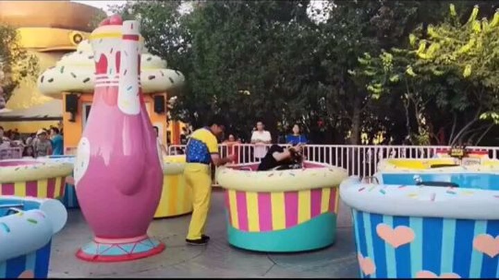 funny amusement park