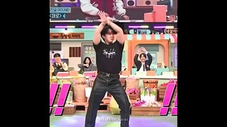 Changbin Dancing To QueenCard By G-Idle on Amazing Saturday